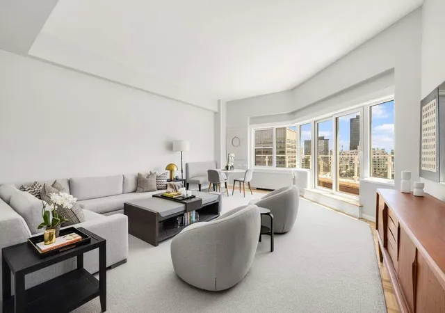1st image of 650 Park Ave #PHC, New York City, NY 10065 | MLS# RLS20092419