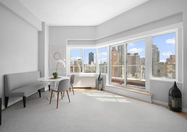 2nd image of 650 Park Ave #PHC, New York City, NY 10065 | MLS# RLS20092419