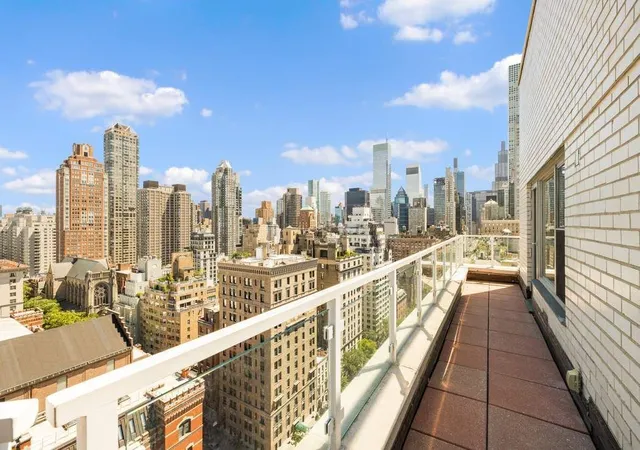 5th image of 650 Park Ave #PHC, New York City, NY 10065 | MLS# RLS20092419