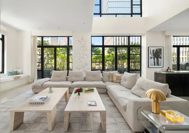 4th image of 43 W 64Th St, New York City, NY 10023