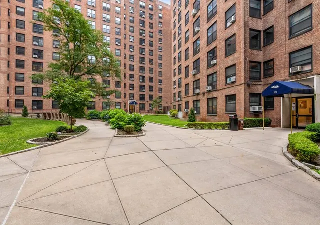 2nd image of 201 Clinton Ave, Brooklyn, NY 11205