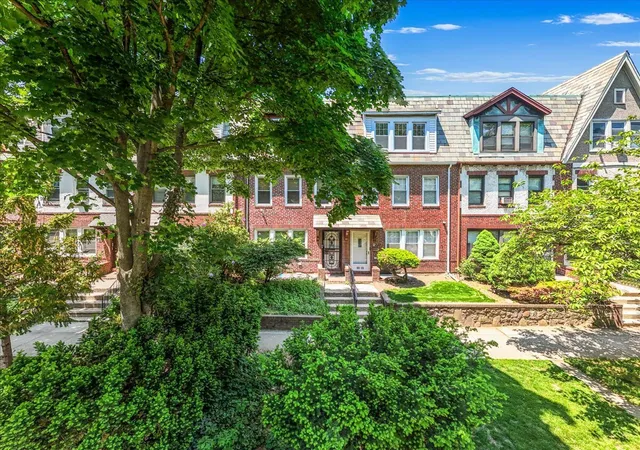 52nd image of 99 13 Ascan Ave, Forest Hills, NY 11375 | MLS# RLS20099339