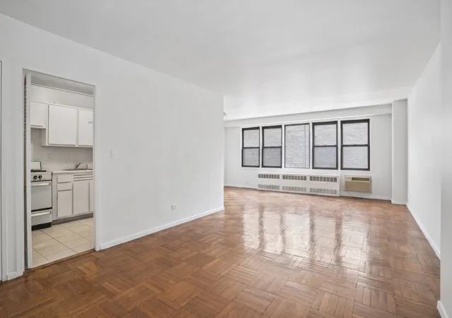Homes for sale in New York City, NY | 220 E 54th St #8J, New York City, NY 10022 | MLS# RLS20099395