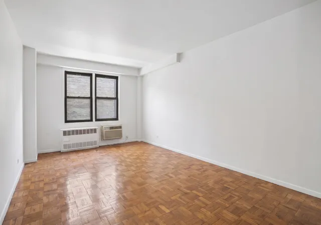 Homes for sale in New York City, NY | 220 E 54Th St #8J, New York City, NY 10022 | MLS# RLS20099395