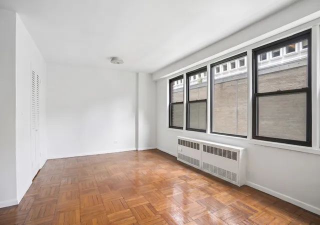 Homes for sale in New York City, NY | 220 E 54th St #8J, New York City, NY 10022 | MLS# RLS20099395