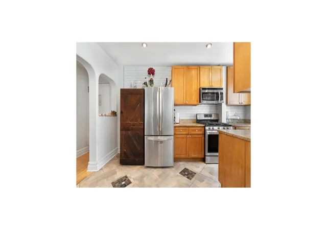 1st image of 811 Walton Ave #D5, Bronx, NY 10451 | MLS# RLS20099597