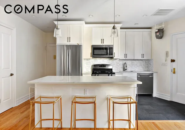 2nd image of 525 Park Ave #5D, New York, NY 10065 | MLS# RLS20099607