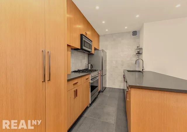 4th image of 60 E 8Th St #31A, New York City, NY 10003 | MLS# RLS20099663