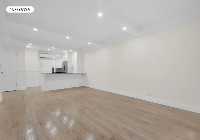 Listing Photo 4 - Condo for sale in building located at 17 W 67Th St, New York City, NY 10023 - Unit #1DS