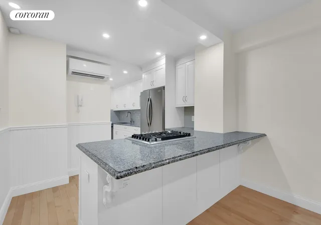 Listing Photo 5 - Condo for sale in building located at 17 W 67Th St, New York City, NY 10023 - Unit #1DS