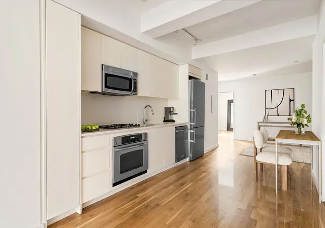 Photo 4 of House for sale at 90 William St #3H, New York City, NY 10038 | MLS# RLS20099734 | Listing updated on 2026-08-02
