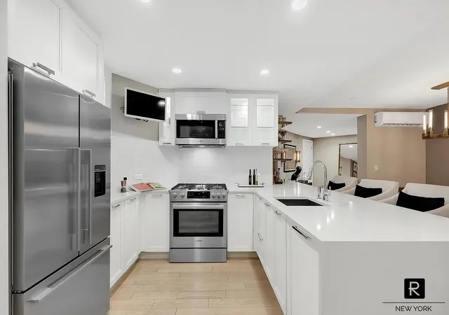 Photo 3 of House for sale at 330 E 38th Street #9-AQ, New York, NY 10016 | MLS# RLS20099763 | Listing updated on 2026-08-03