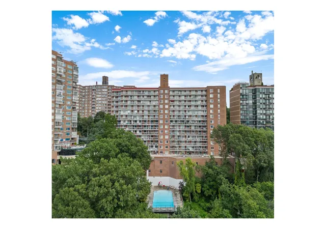 1st image of 2575 Palisade Ave #2G, Bronx, NY 10463 | MLS# RLS20099794
