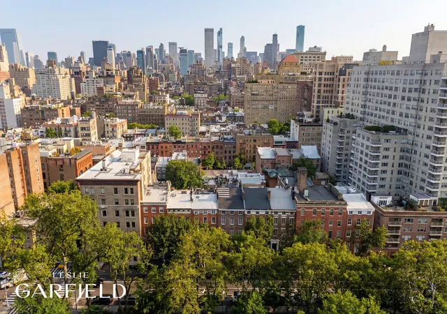 15th image of 23 Washington Sq N, New York, NY 10011 | MLS# RLS20099993