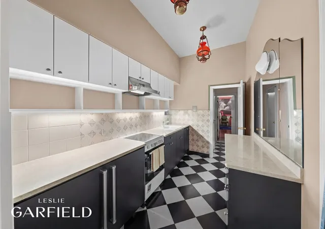 4th image of 23 Washington Sq N, New York, NY 10011 | MLS# RLS20099993