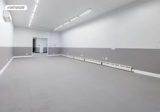 Listing Photo 2 - Condo for sale in building located at 182 Vermont Ave, New York City, NY 10305 - Unit #