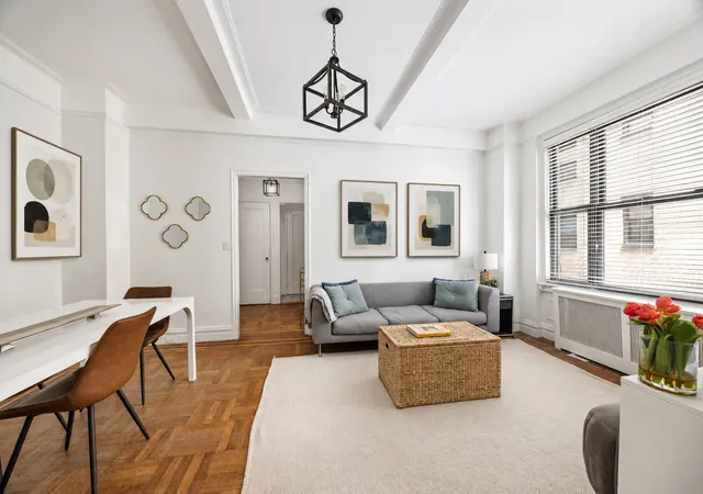 Listing Photo 2 - Condo for sale in building located at 201 W 89Th St, New York City, NY 10024 - Unit #4C