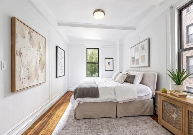 Listing Photo 3 - Condo for sale in building located at 201 W 89Th St, New York City, NY 10024 - Unit #4C