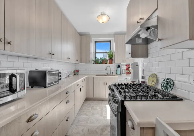 5th image of 84-51 Beverly Rd #6A, New York City, NY 11415 | MLS# RLS20100128