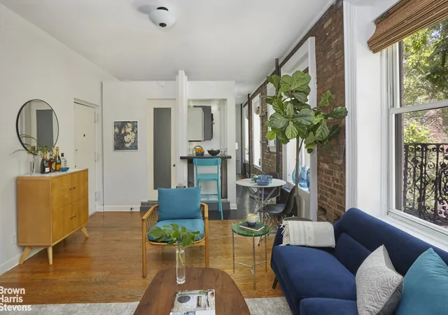 Photo 2 of Sale Pending at 124 Thompson St #9, New York City, NY 10012 | MLS# RLS20100135 | Listing updated on 2026-08-03