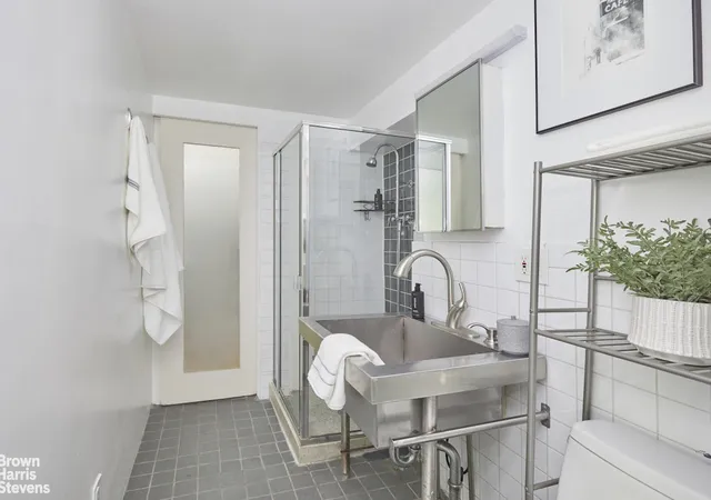 Photo 4 of Sale Pending at 124 Thompson St #9, New York City, NY 10012 | MLS# RLS20100135 | Listing updated on 2026-08-03