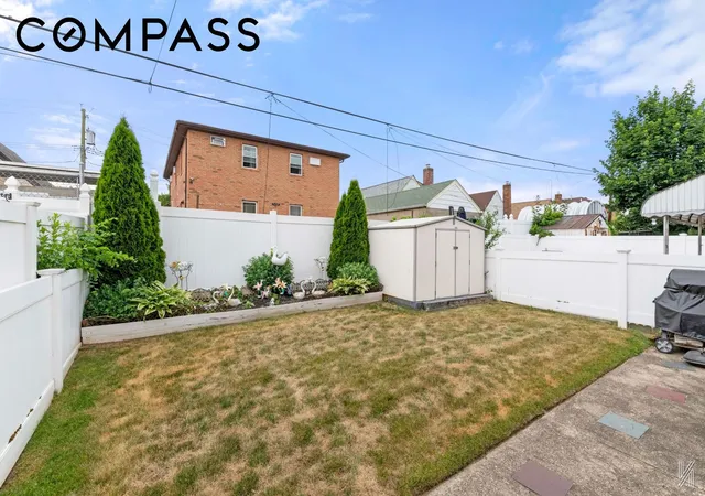 17th image of 130 32 144th St, Jamaica, NY 11436 | MLS# RLS20100142