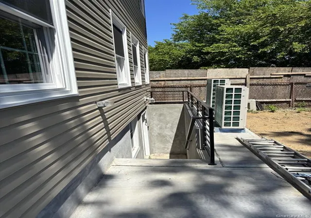 22nd image of 122 21 Long St, New York City, NY 11434 | MLS# RLS20100146