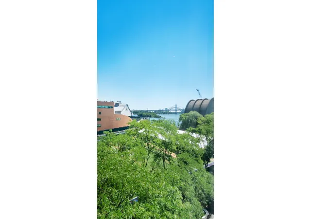 Homes for sale in New York City, NY | 520 E 90th Street, New York City, NY 10128 | Houzeo