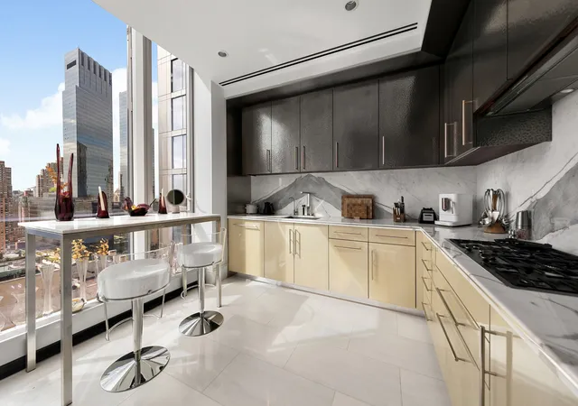 Photo 4 of House for sale at 217 W 57th Street #33F, New York, NY 10019 | MLS# RLS20100282 | Listing updated on 2026-06-26