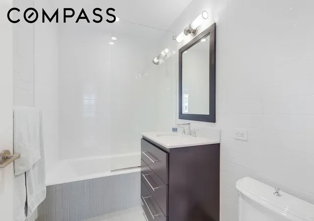 2nd image of 100 Riverside Blvd, New York City, NY 10069