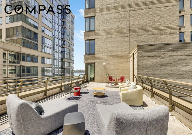 3rd image of 100 Riverside Blvd #6R, New York City, NY 10069 | MLS# RLS20100339