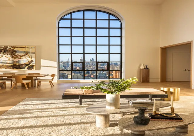 2nd image of 100 Barclay St #PHNORTH, New York City, NY 10007 | MLS# RLS20100348