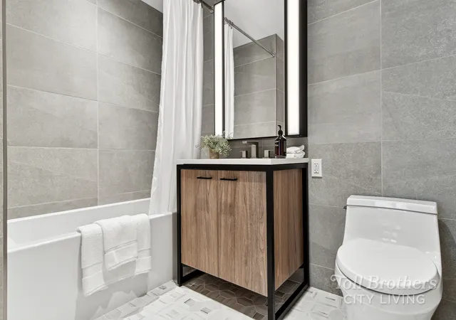 2nd image of 218 W 103Rd St, New York City, NY 10025