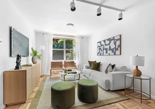 2nd image of 309 E 87Th St #2P, New York, NY 10128 | MLS# RLS20100368