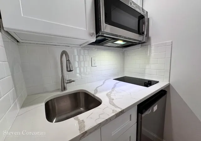 2nd image of 25 Tudor City Pl, New York, NY 10017