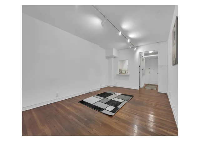Photo 3 of House for sale at 30 E 22nd Street #4C, New York, NY 10010 | MLS# RLS20100406 | Listing updated on 2026-07-22