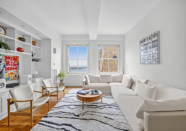 2nd image of 88 Greenwich St #2008, New York City, NY 10006 | MLS# RLS20100428