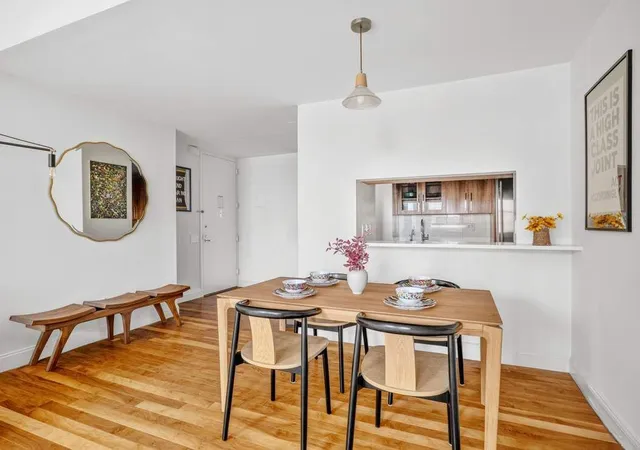 5th image of 88 Greenwich St #2008, New York City, NY 10006 | MLS# RLS20100428