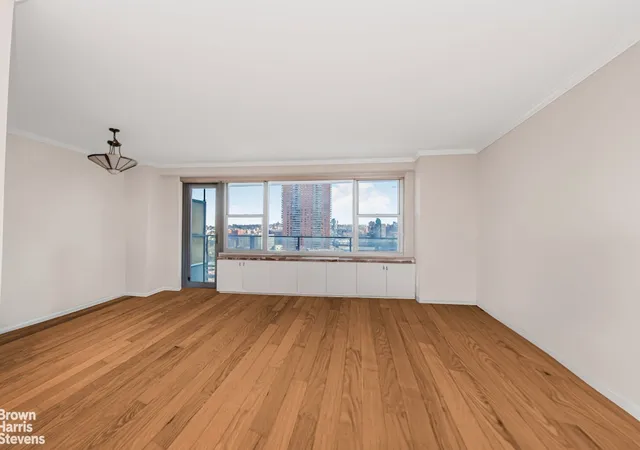 2nd image of 2500 Johnson Ave #3S, Bronx, NY 10463 | MLS# RLS20100567
