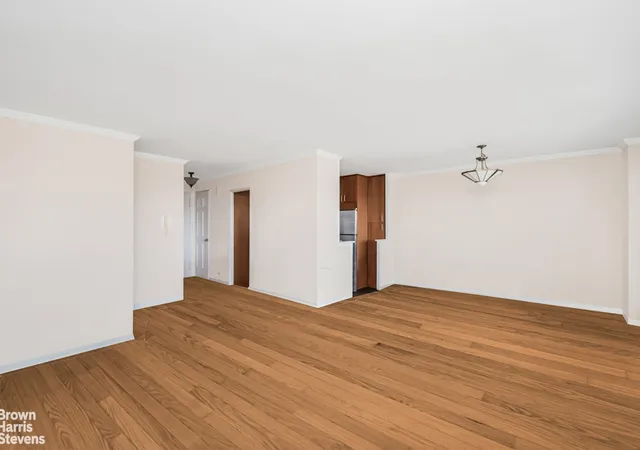 3rd image of 2500 Johnson Ave #3S, Bronx, NY 10463 | MLS# RLS20100567