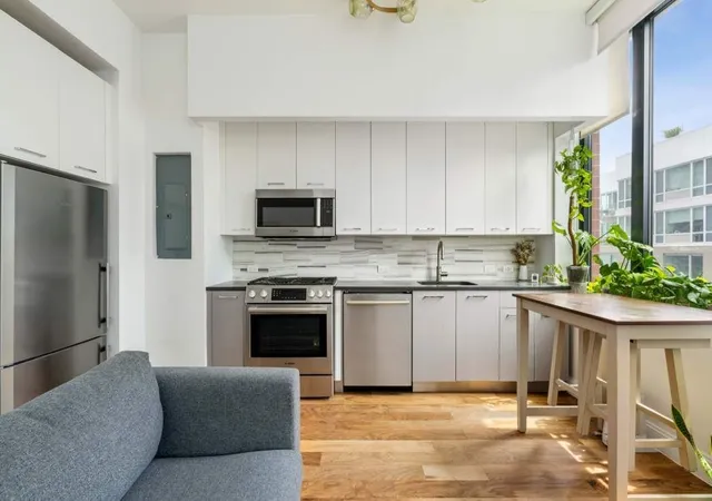 2nd image of 42 14 Crescent St #10D, Long Island City, NY 11101 | MLS# RLS20100601
