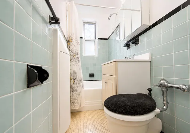 2nd image of 245 Henry St, New York City, NY 11201