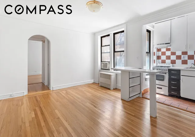 2nd image of 319 W 18Th St #3D, New York, NY 10011 | MLS# RLS20100680