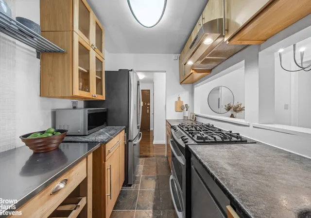 4th image of 340 Haven Ave #1S, New York, NY 10033 | MLS# RLS20100717