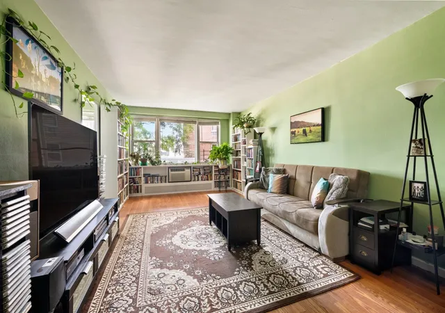 1st image of 5800 Arlington Ave #3F, Bronx, NY 10471 | MLS# RLS20100728