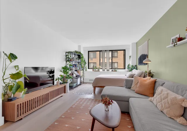 Photo 1 of Sale Pending at 16 W 16th Street #12NN, New York City, NY 10011 | MLS# RLS20100866 | Listing updated on 2026-07-30