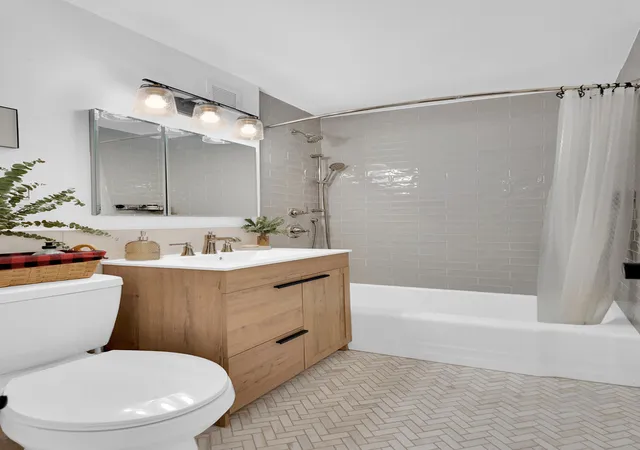 Photo 4 of Sale Pending at 16 W 16th Street #12NN, New York City, NY 10011 | MLS# RLS20100866 | Listing updated on 2026-07-30