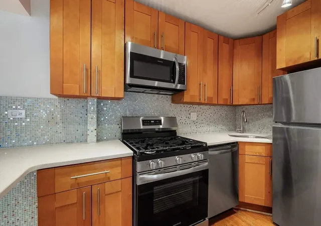 2nd image of 30-44 29Th St, Astoria, NY 11102
