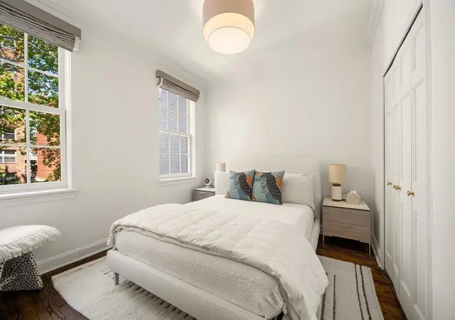 4th image of 349 W 21st St, New York City, NY 10011