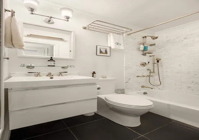 5th image of 349 W 21st St, New York City, NY 10011